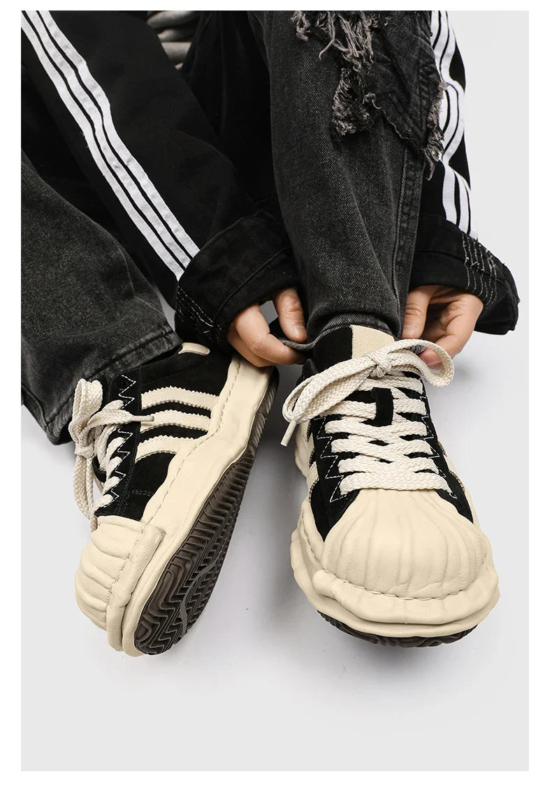 SP1 Sneakers